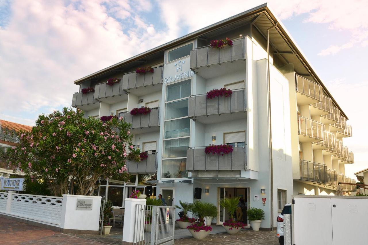 Hotel Souvenir - Koolibry Hotels チェルヴィア エクステリア 写真